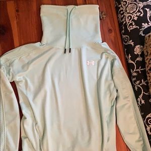 Under Armor light weight sweatshirt
